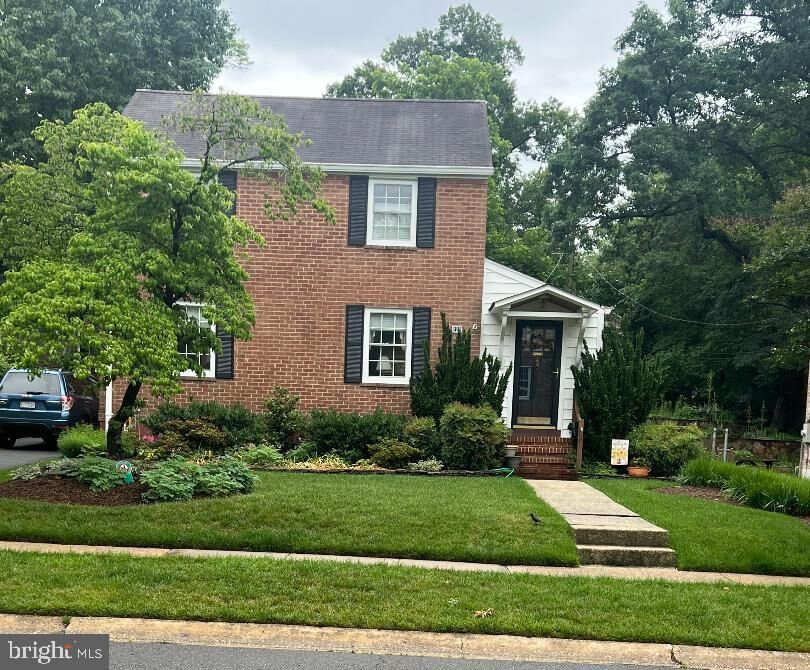 Property Photo: 227 N Edison Street VA 22203