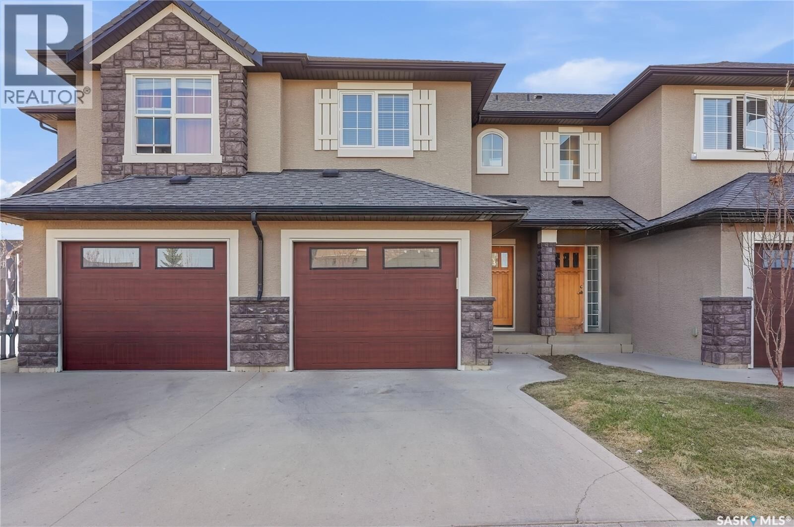 Property Photo:  514 2012 Pohorecky Crescent  SK S7W 0V4 