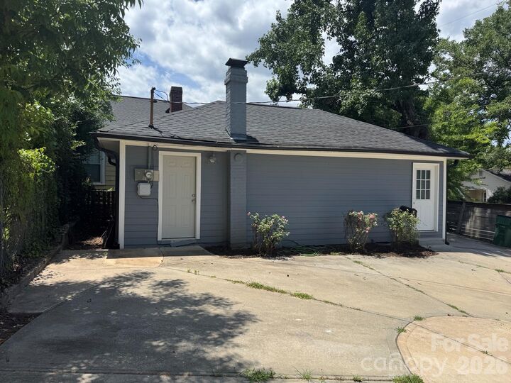 Property Photo:  1416 Parkwood Avenue  NC 28205 