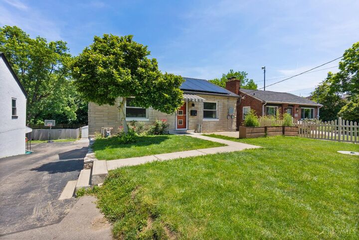 Property Photo:  928 Oak Avenue  OH 45215 