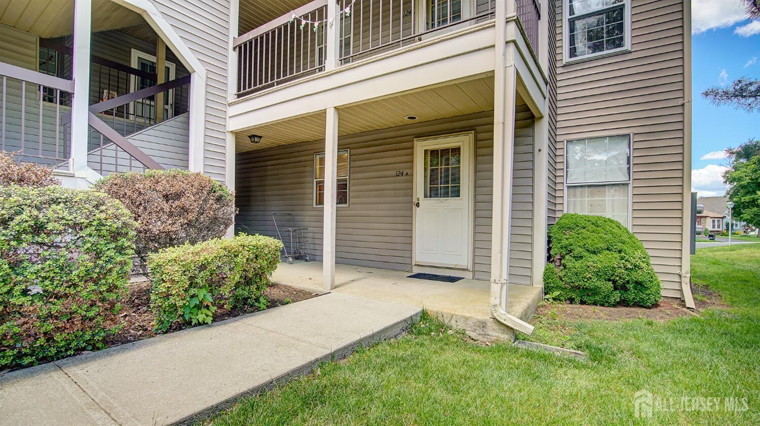 Property Photo:  124 Concordia Circle A  NJ 08831 