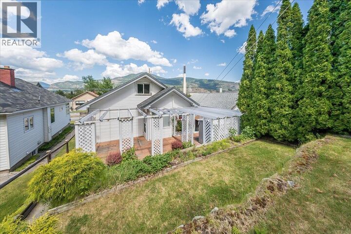 Property Photo: 426 Austad Lane BC V1R 3K6