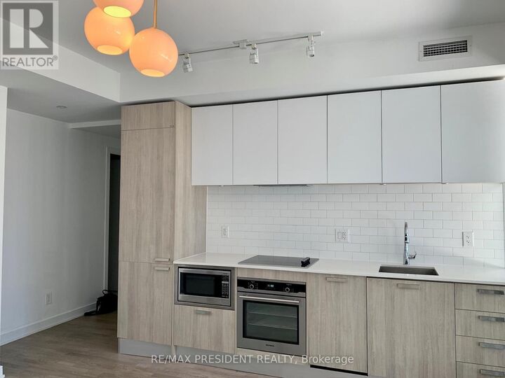 Property Photo:  57 St Joseph Street 408  ON M5S 0C5 