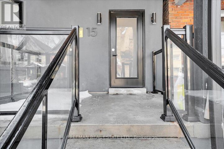 Property Photo:  15 Thorburn Avenue 204  ON M6K 1C4 