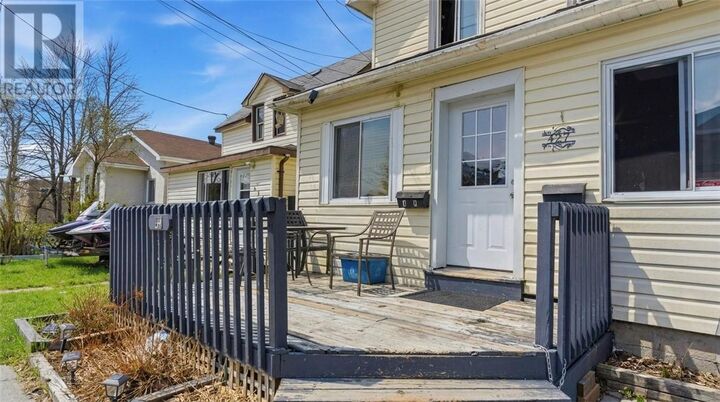 Property Photo: 427 Montague Avenue ON P3C 4G6