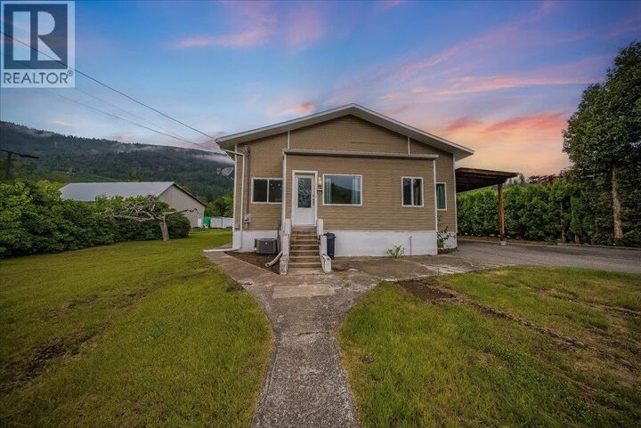 309 12th Avenue — photo 1