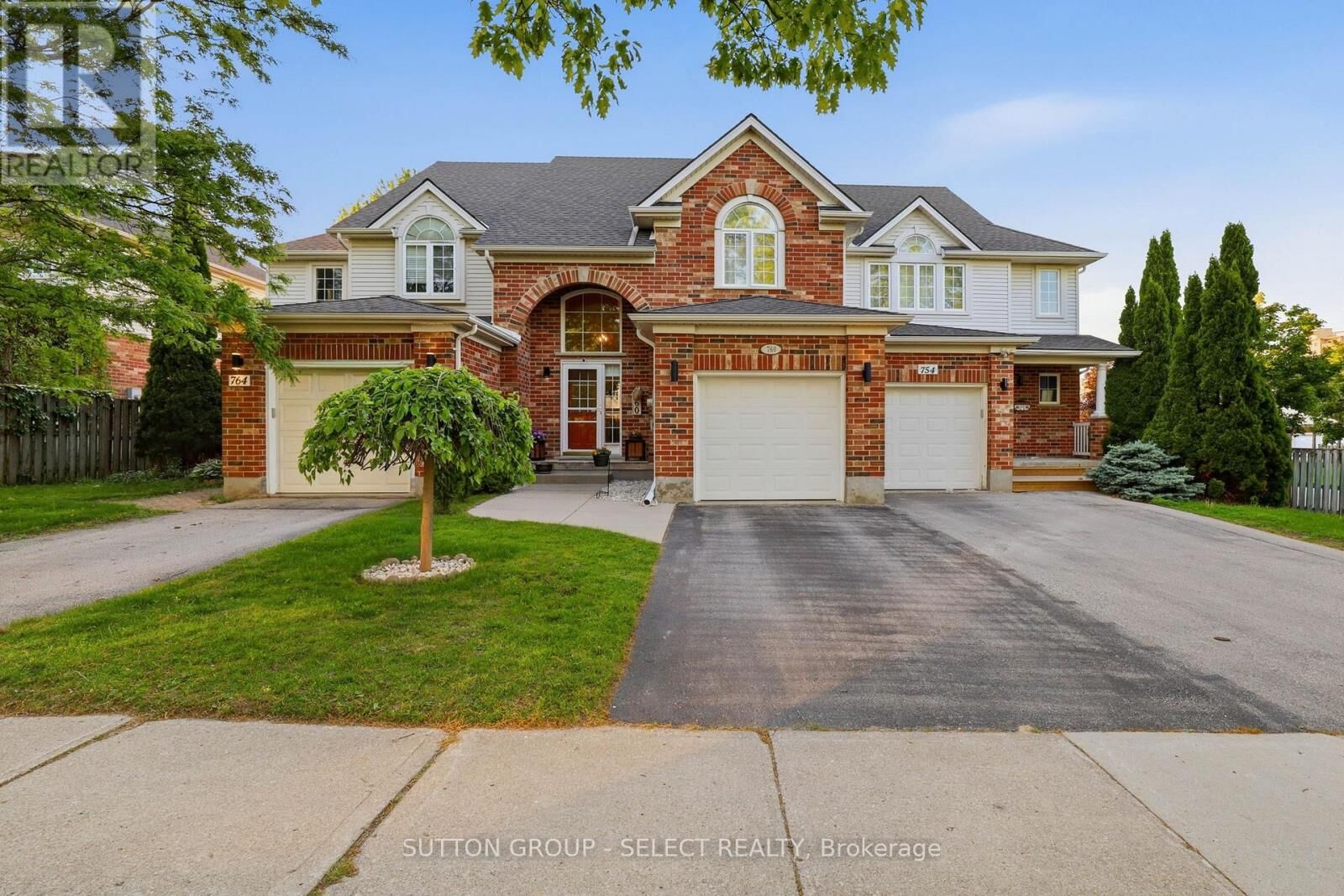 Property Photo:  760 Silversmith Street  ON N6H 5R7 
