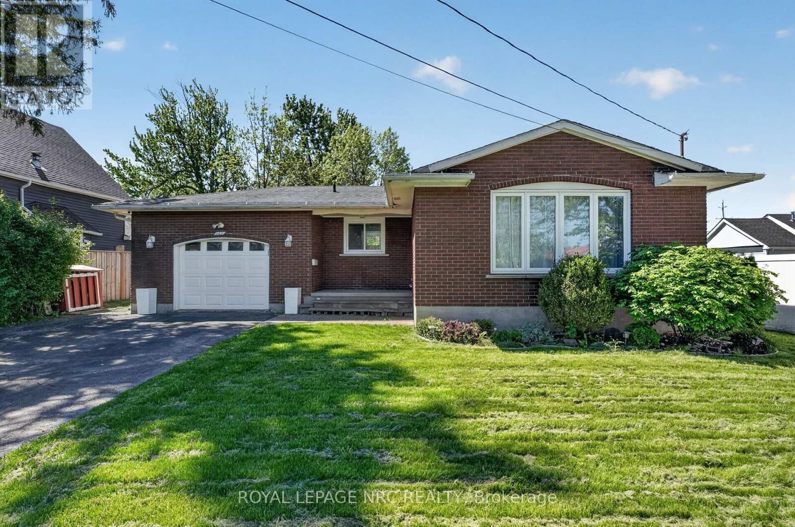 Property Photo: 268 Henrietta Street ON L2A 2K7