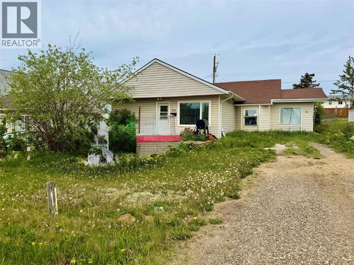 512 97A Avenue — photo 1