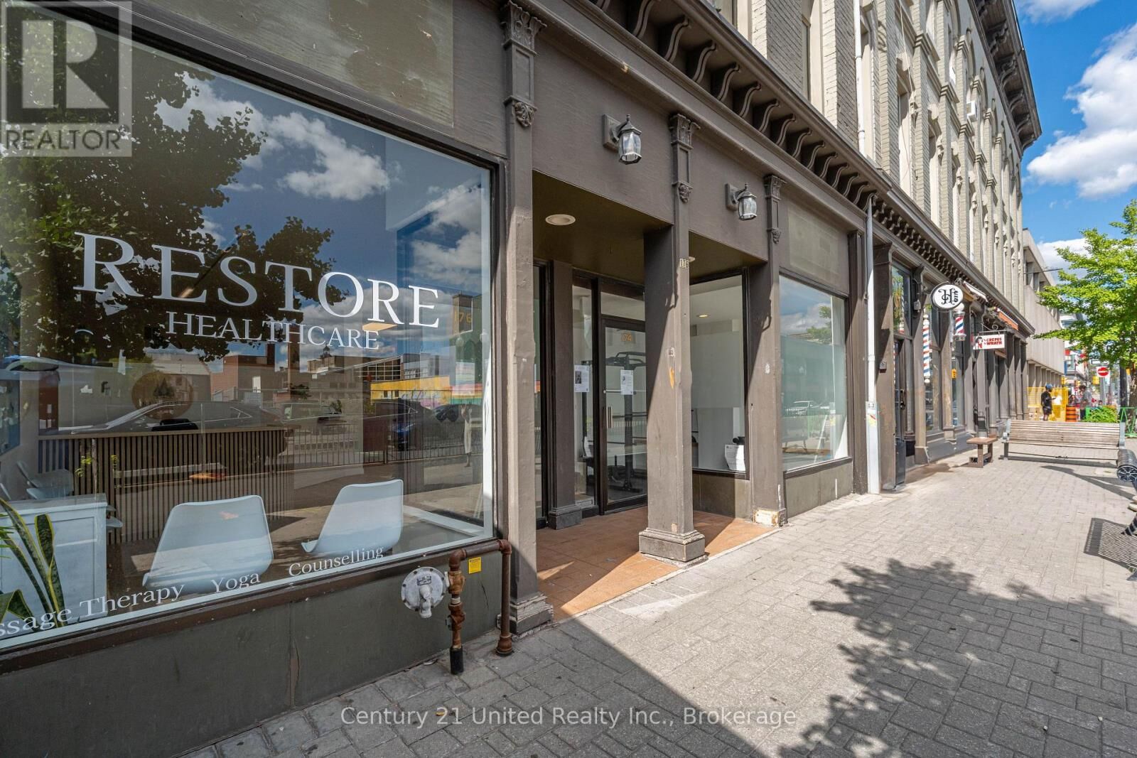 Photo de la propriété:  172.5 Hunter Street West 1  ON K9H 2L2 