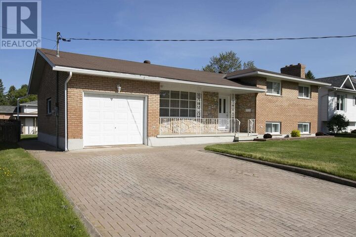 Property Photo:  2134 Queen St E  ON P6A 5T7 
