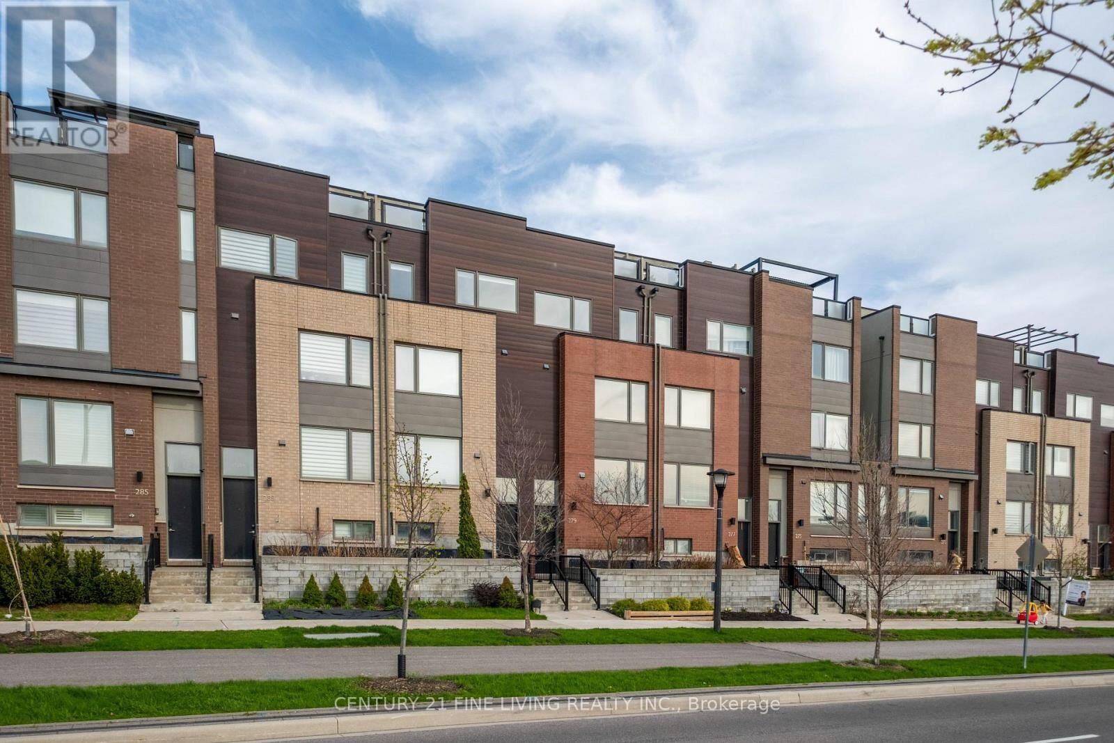 Property Photo:  279 Downsview Park Boulevard  ON M3K 0B6 