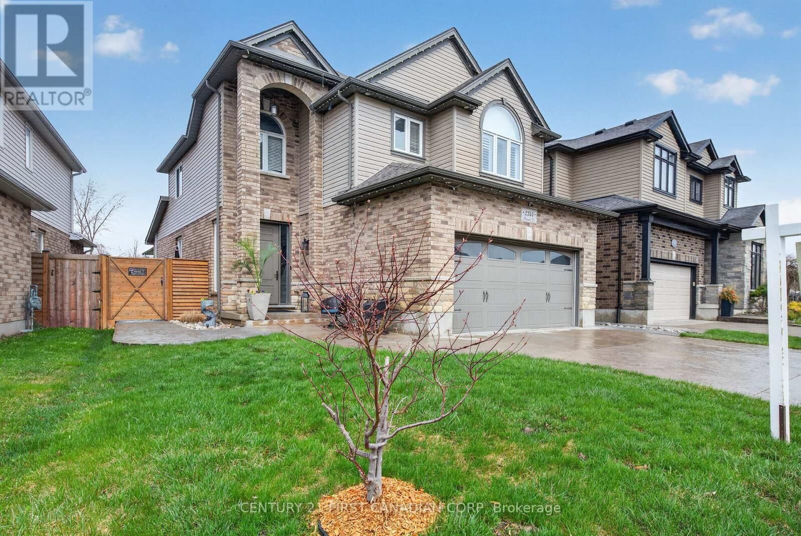 Photo de la propriété:  2344 Buroak Drive  ON N6G 0L1 