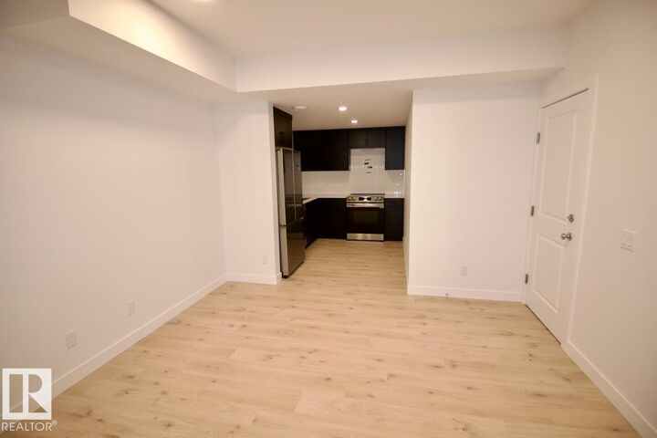 Property Photo:  3864 Chrustawka Place SW Bsmt  AB T6W 4M9 