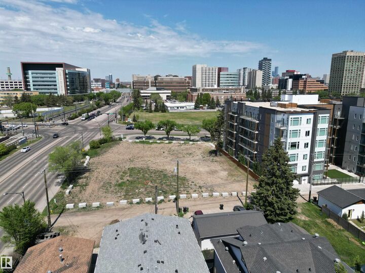 Property Photo:  7915 114 Street NW  AB T6G 1M9 