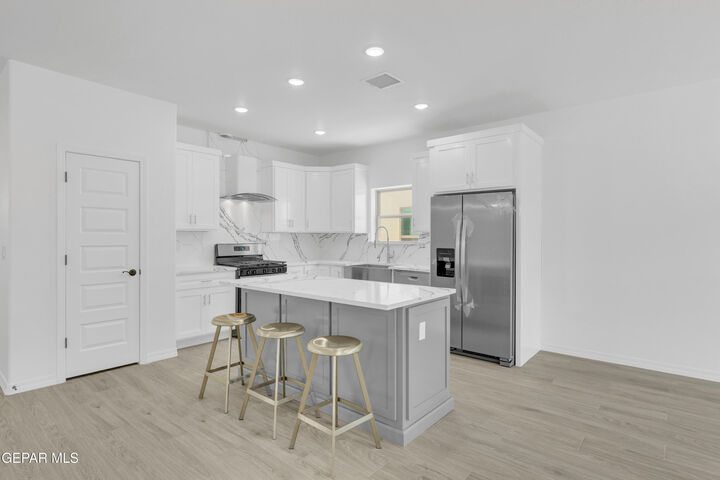 Property Photo: 871 Country Club Road 4C TX 79932