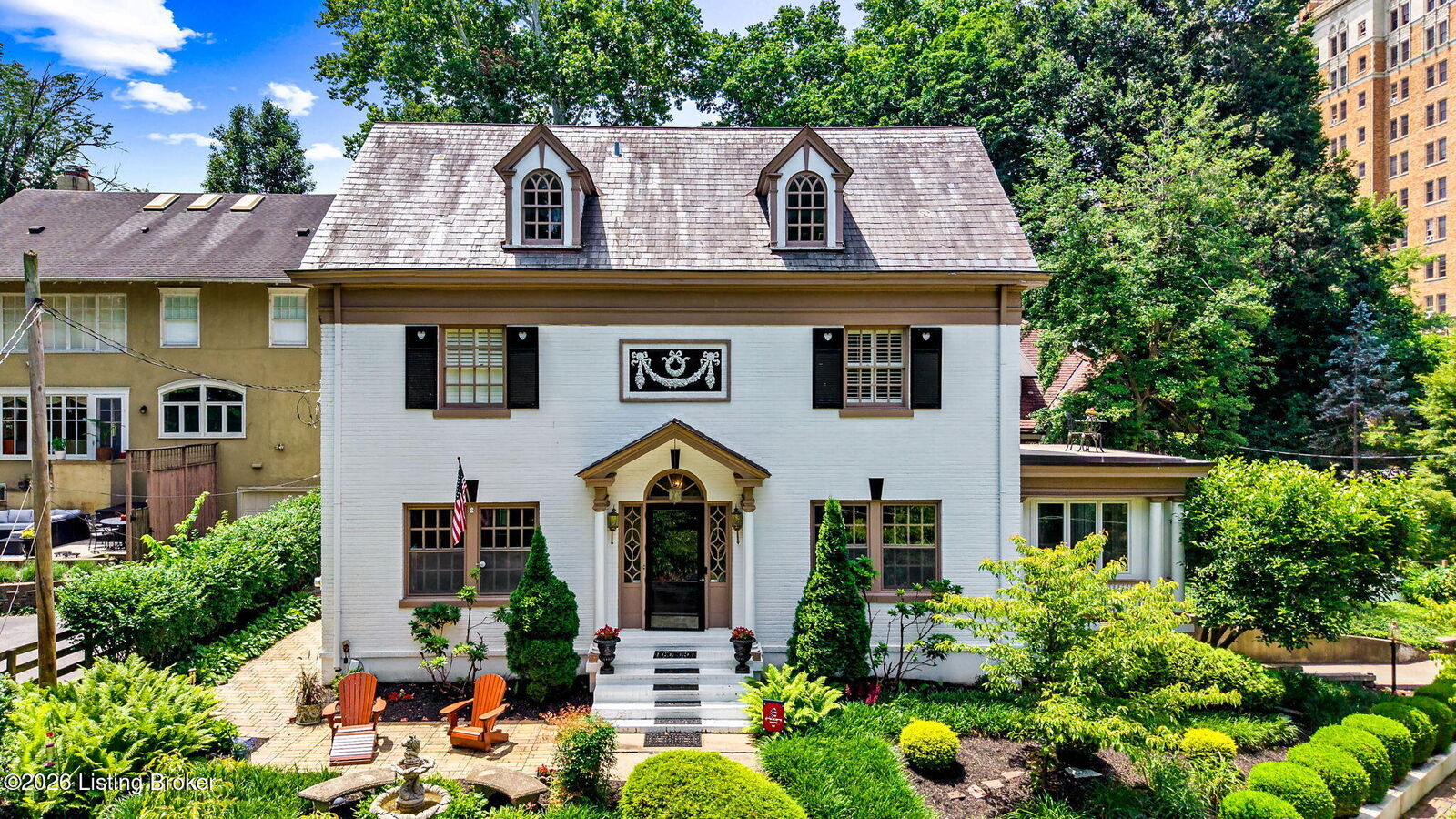 Property Photo:  1618 Spring Dr  KY 40205 