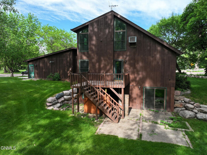 Property Photo:  1509 River Drive NE  ND 58554 