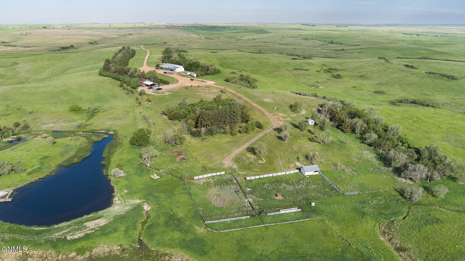 Property Photo:  870 81st Avenue SW  ND 58625 