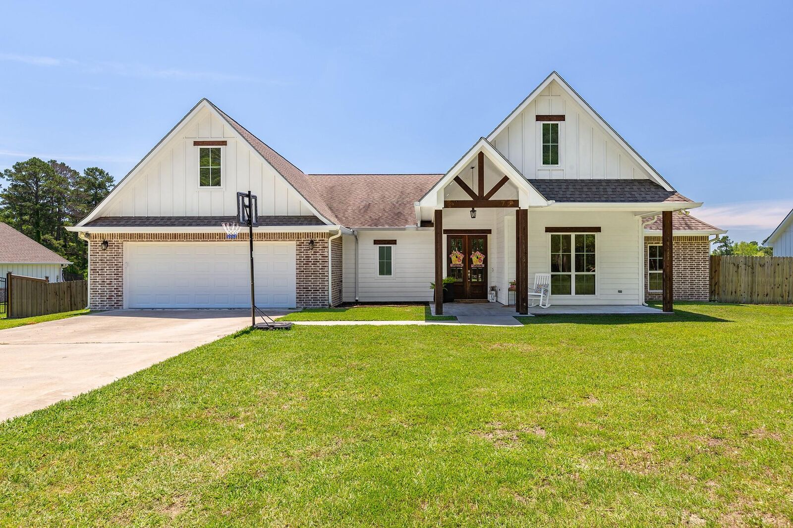 Property Photo:  627 Box Car Road  TX 75904 