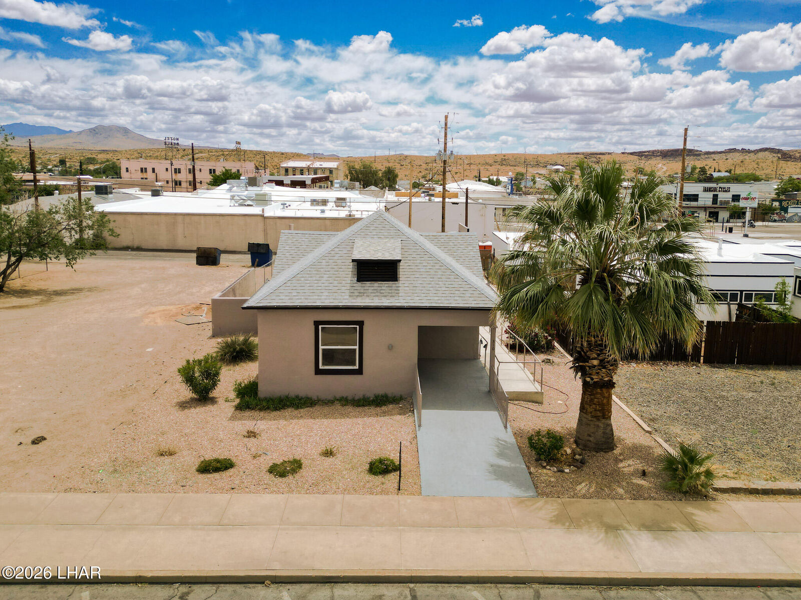 Property Photo:  310 E Oak St  AZ 86401 