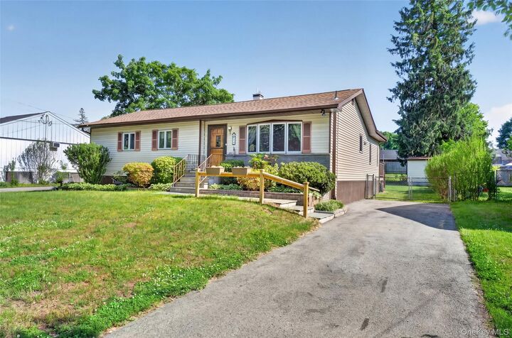 Property Photo: 20 Glen Drive NY 12590