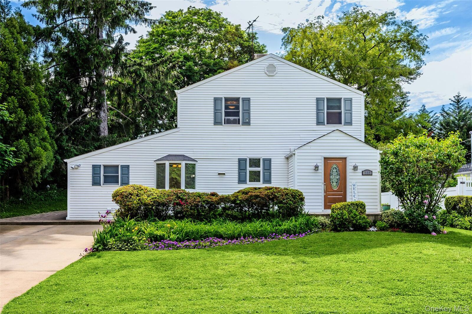 Property Photo:  103 Cherrytree Lane  NY 11577 