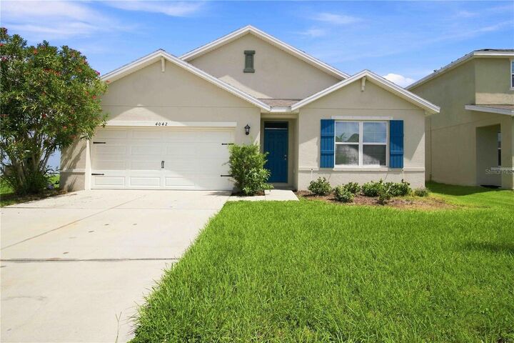 Property Photo:  4042 Wayfarer Way  FL 34221 