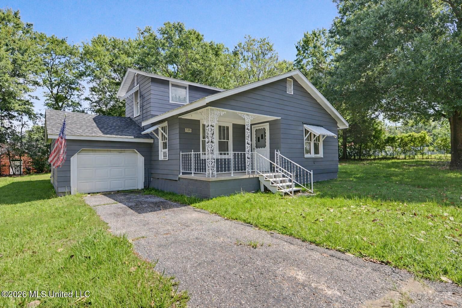 Property Photo:  388 Oak Street  MS 39452 