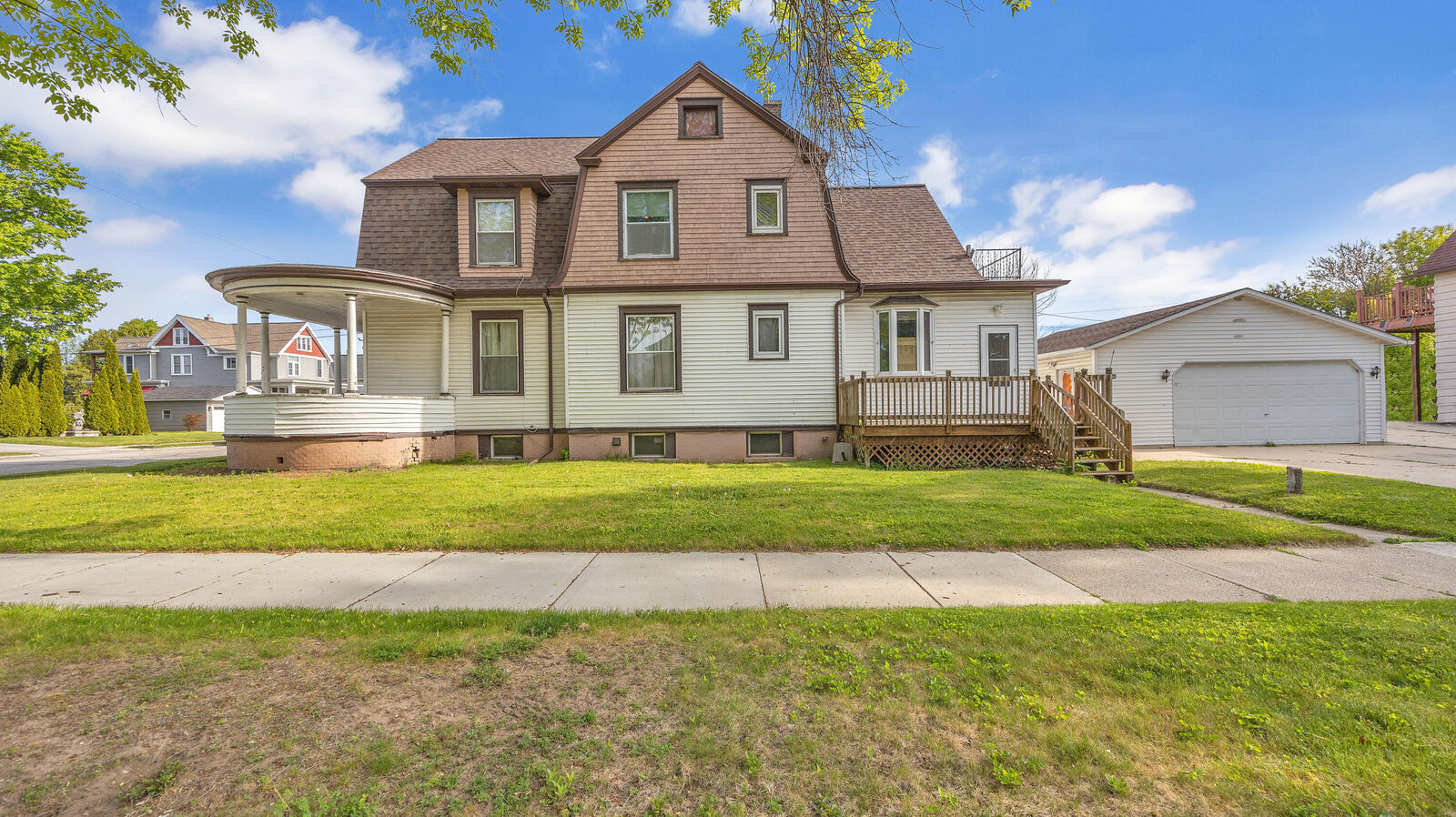 Property Photo: 1503 N 6th St WI 53081