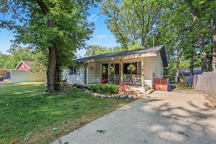 Property Photo:  21 N Clymer Street  MI 49449 