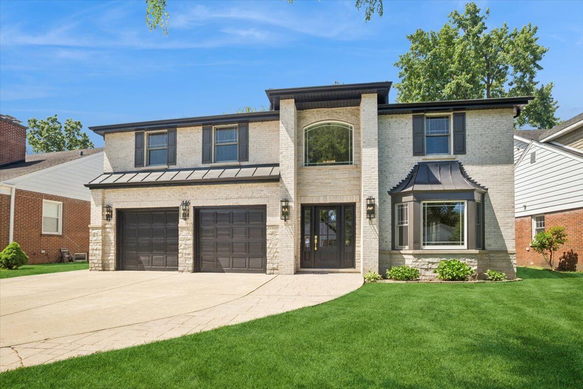Property Photo:  446 S Stratford Avenue  IL 60126 