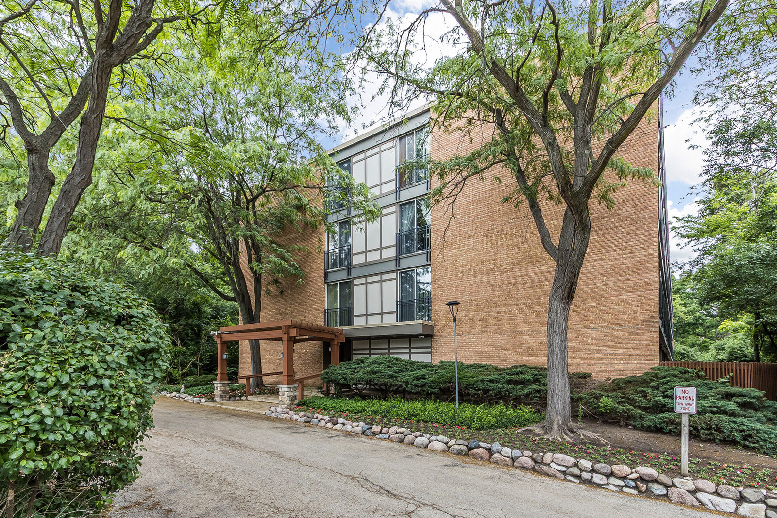 Property Photo:  5830 Oakwood Drive 3K  IL 60532 