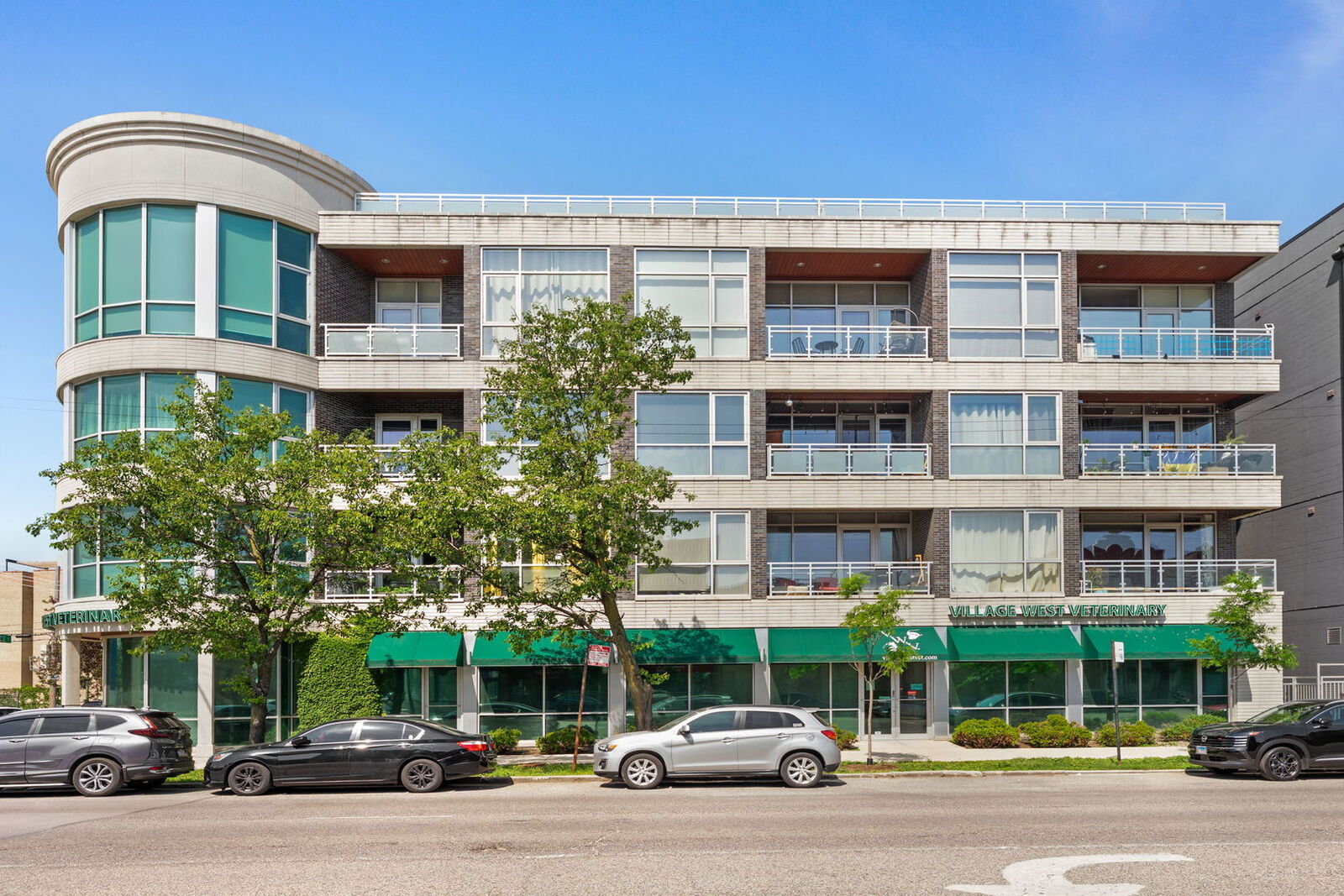 Property Photo:  2408 W Rice Street 403  IL 60622 