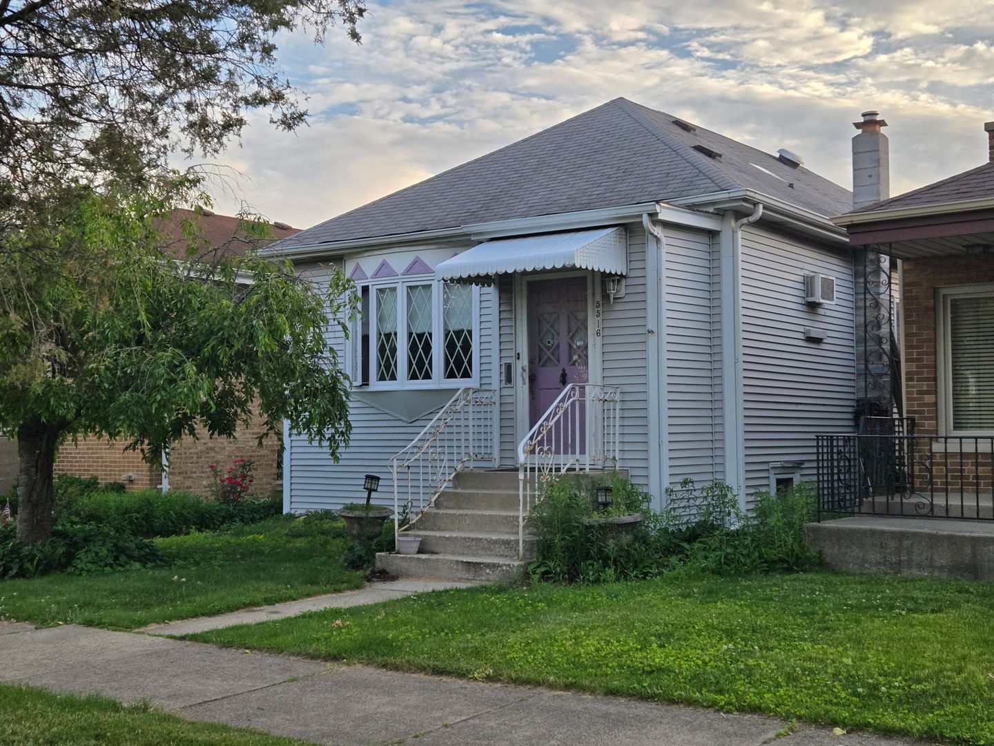 Property Photo: 5516 N Natchez Avenue IL 60656