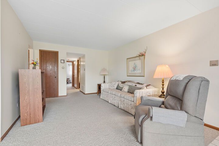 Property Photo: 8826 W 140th Street 206 IL 60462