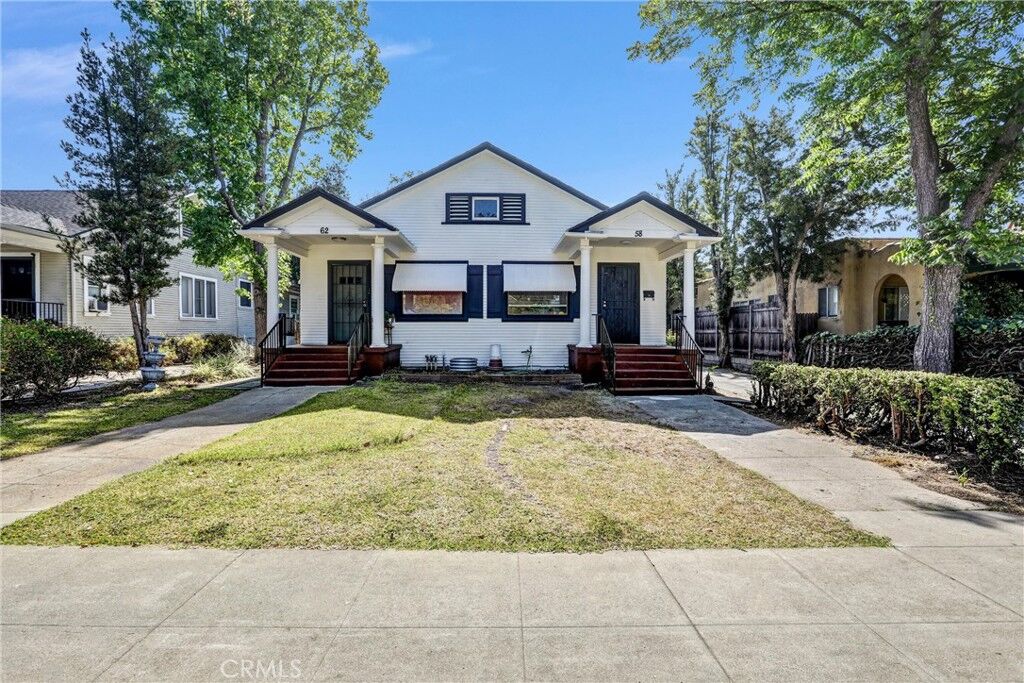 Property Photo:  56 N Parkwood  CA 91107 