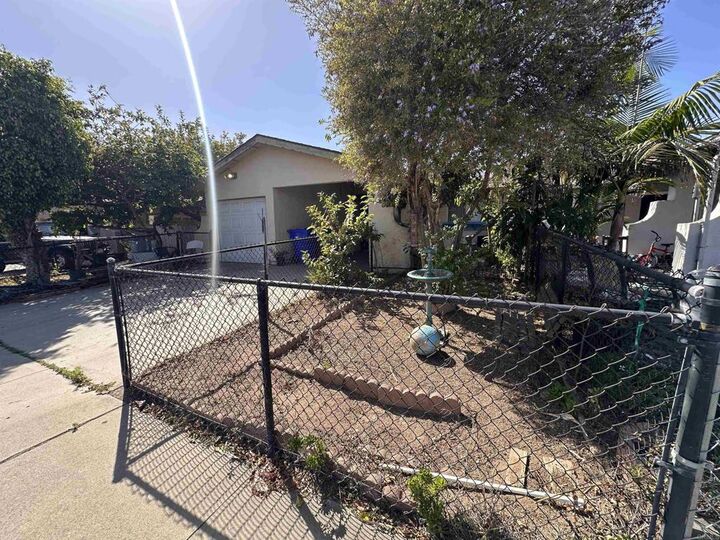 Property Photo:  4750 Calle Estrella  CA 92057 