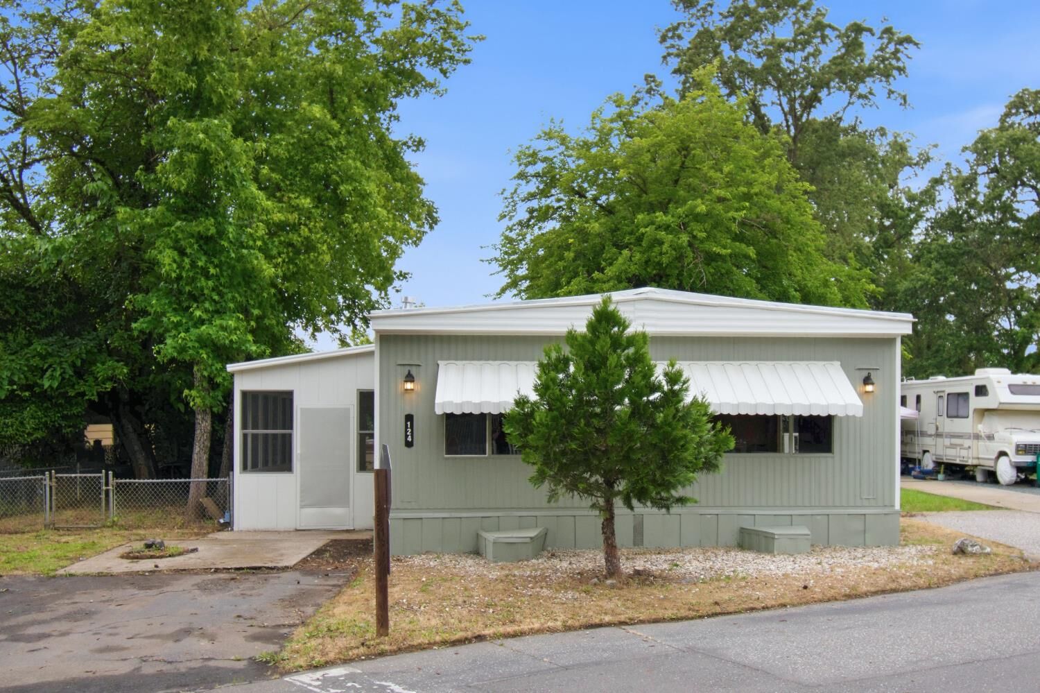 Property Photo:  124 Lark Street  CA 95946 