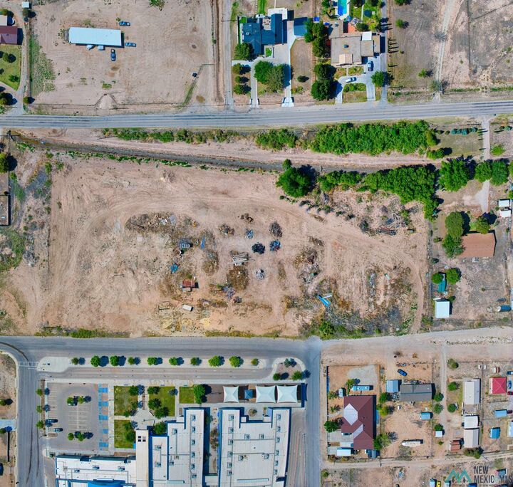 Property Photo: 1009 E Wood Avenue NM 88220