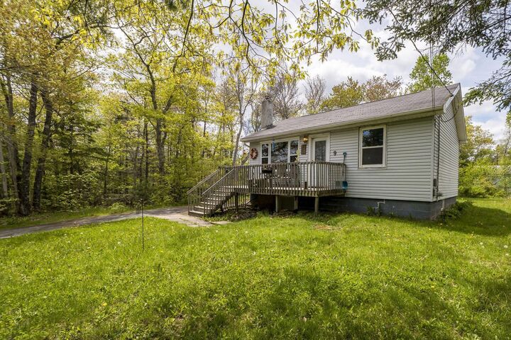 Property Photo:  9 Sunset Lane  NS B3Z 1B7 