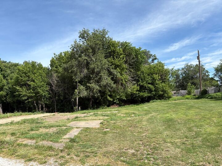 Property Photo:  1400 W Michigan Street  MO 63501 