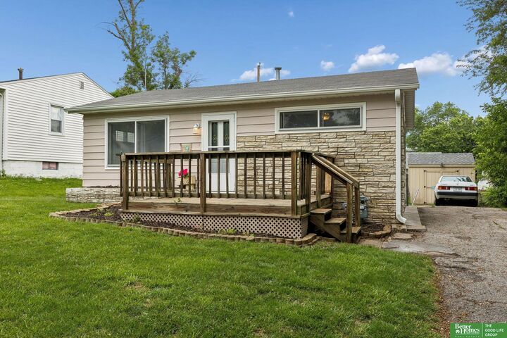 Property Photo:  1616 Valley Street  NE 68048 