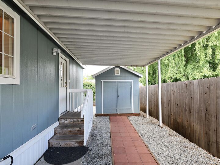 Property Photo:  1570 S Peach Street # 13  OR 97501 