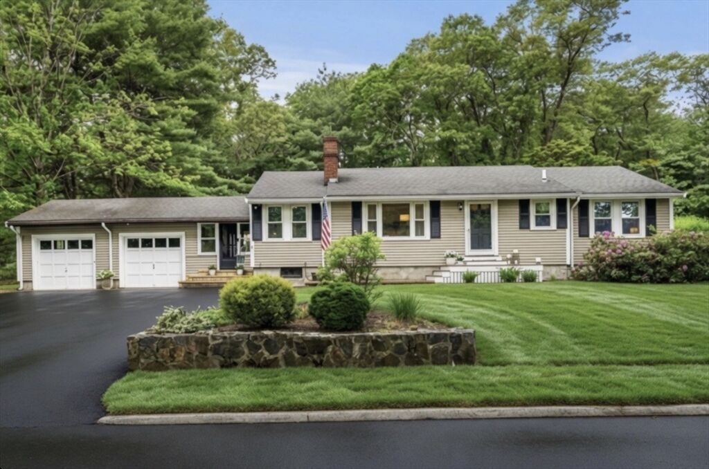 Property Photo:  18 Gleason Rd  MA 01867 