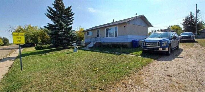 Property Photo: 4710 Imperial Avenue AB T0C 1C0
