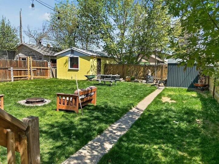 Photo de la propriété: 315 16 Street N AB T1H 3A2