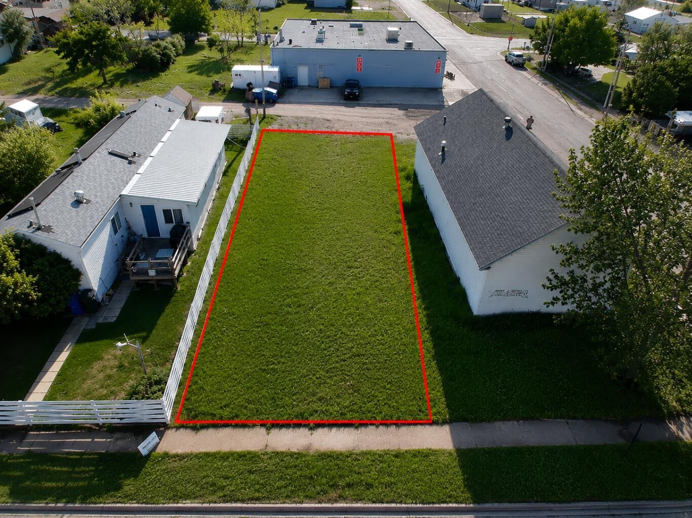 Property Photo:  9828 99 Street  AB T0H 3S0 