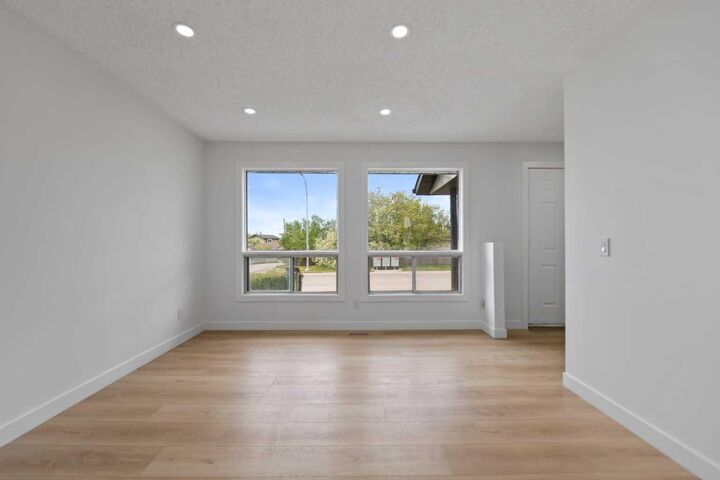 Property Photo:  276 Fallswater Road NE  AB T3J 1B3 