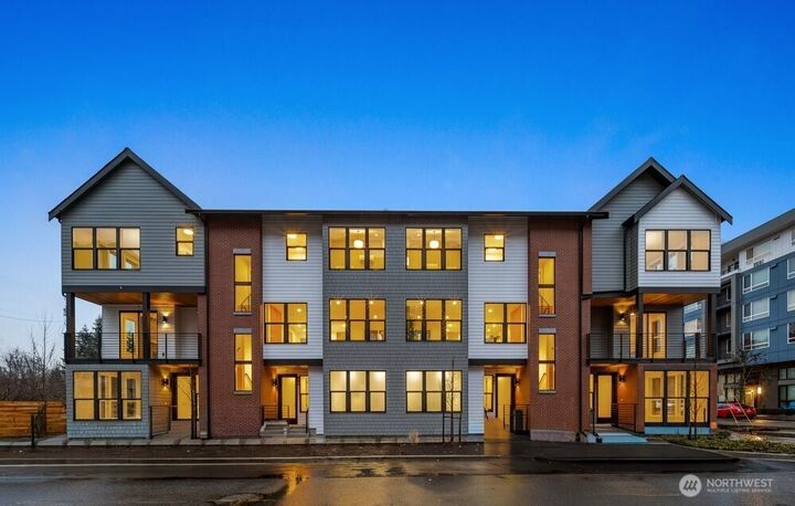 Property Photo:  962  7th Ave NW (Homesite #4)  WA 98027 
